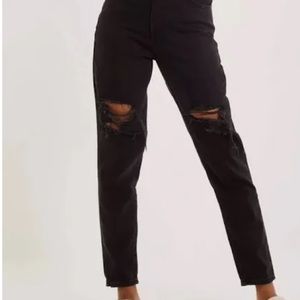 NWT Women’s Levi’s Black Ripped Jeans